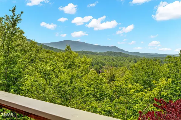347 Overview Drive, Gatlinburg, TN 37738