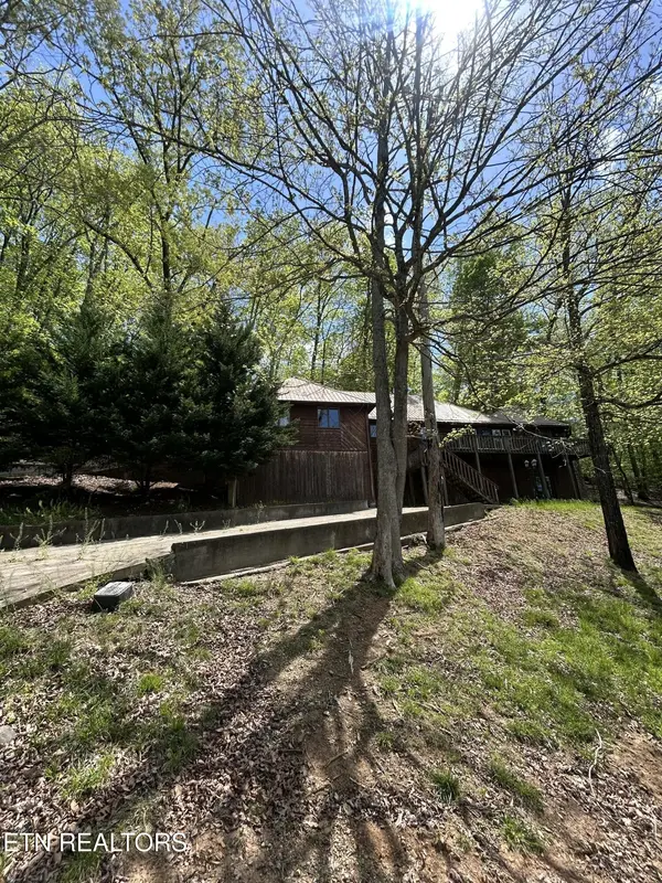 690 Stevens St, Rogersville, TN 37857
