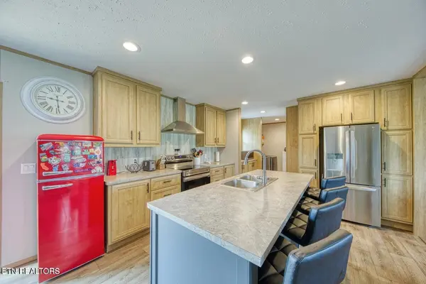 435 Barry Cove, Dandridge, TN 37725