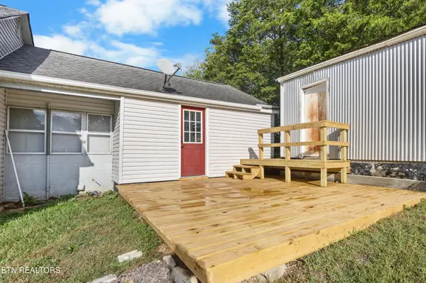 4854 Co Op Rd, Rockford, TN 37853