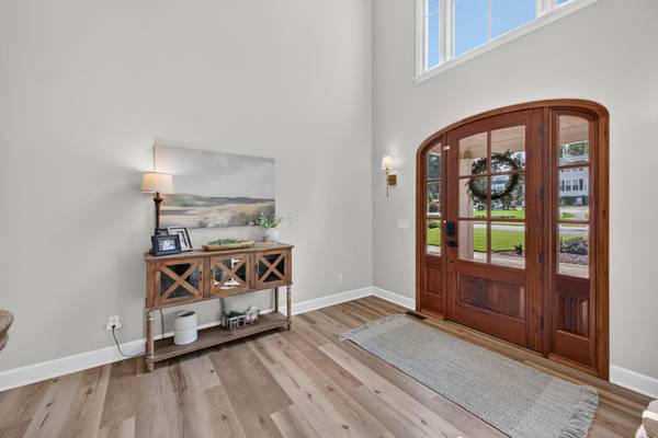 519 Live Oak CT, Greer, SC 29651