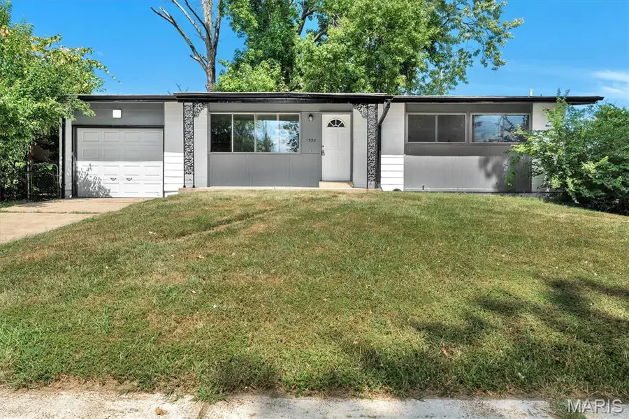 1533 Chesley DR, St Louis, MO 63136