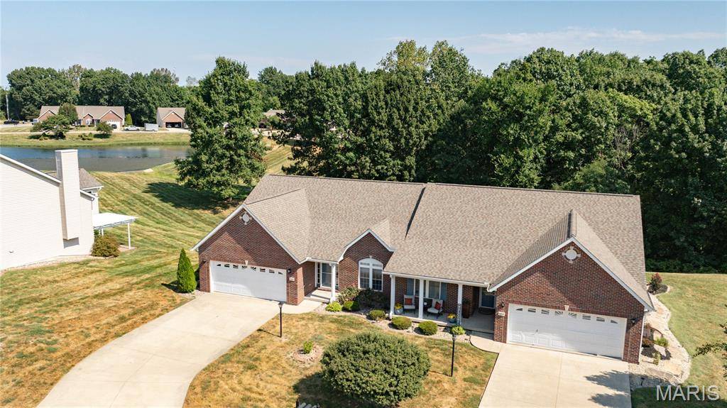 5219 Willis AVE, Godfrey, IL 62035