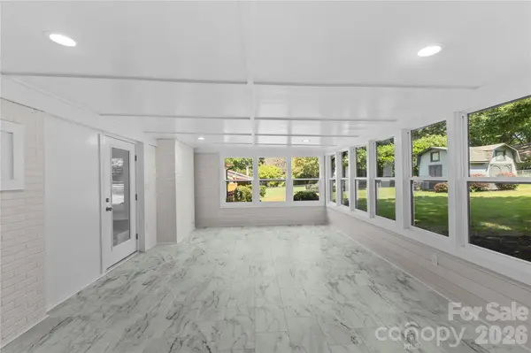 614 S Magnolia ST, Mooresville, NC 28115