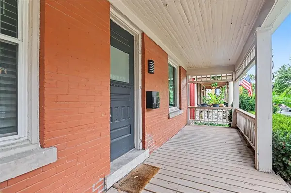 3009 Oak ST, Kansas City, MO 64108