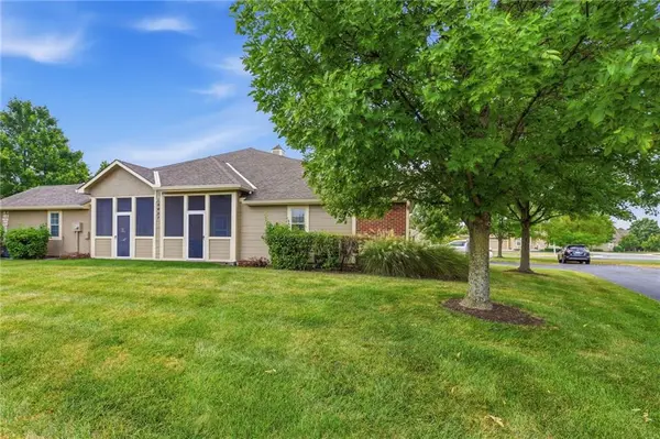 18497 W 156th TER #3601, Olathe, KS 66062
