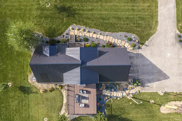 1686 W 47th ST, Jasper, IN 47546