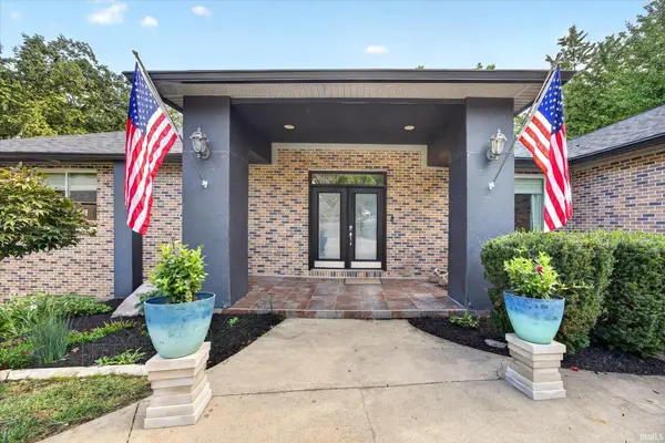 9960 S Saint Andrews CT, Bloomington, IN 47401-8148