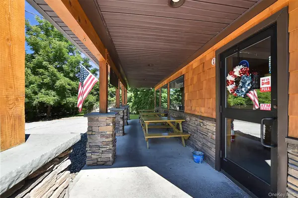 809 Bloomingburg RD, Bloomingburg, NY 12721