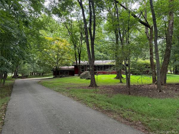 140 Parrott RD, West Nyack, NY 10994