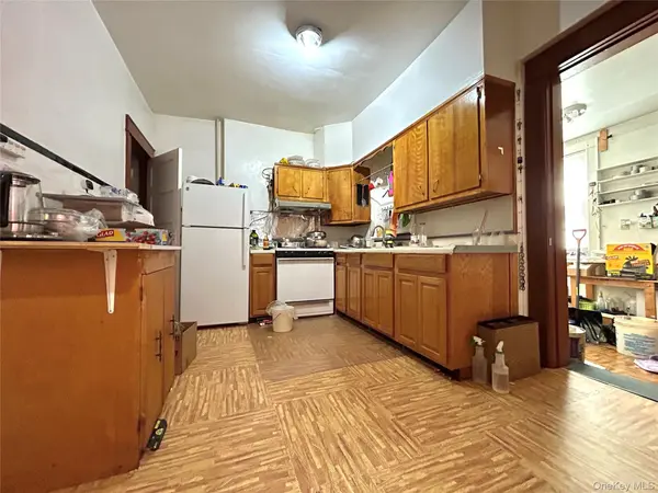 94-24 41st RD, Elmhurst, NY 11373