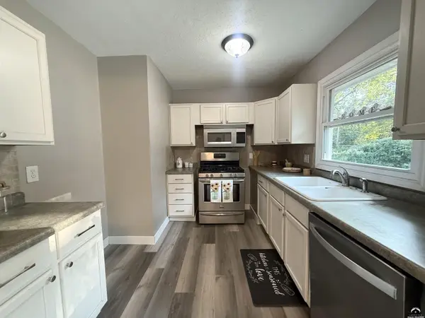 1643 Delaware ST, Lawrence, KS 66044