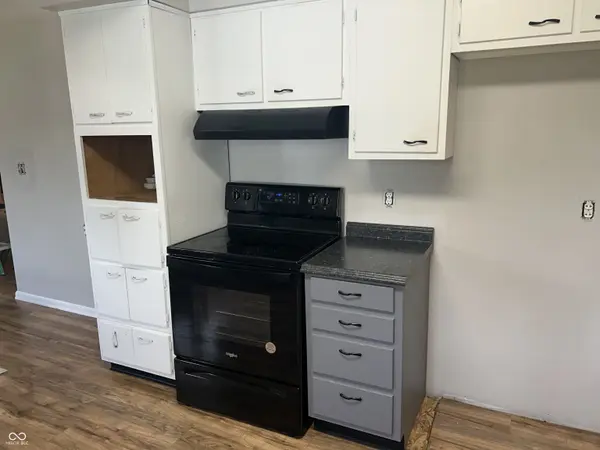 404 E Minary LN, Greensburg, IN 47240