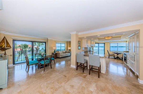 240 SAND KEY ESTATES DR #222, Clearwater, FL 33767