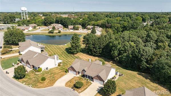 5219 Willis AVE, Godfrey, IL 62035