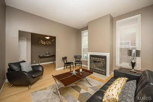 2347 Park AVE #D, St Louis, MO 63104