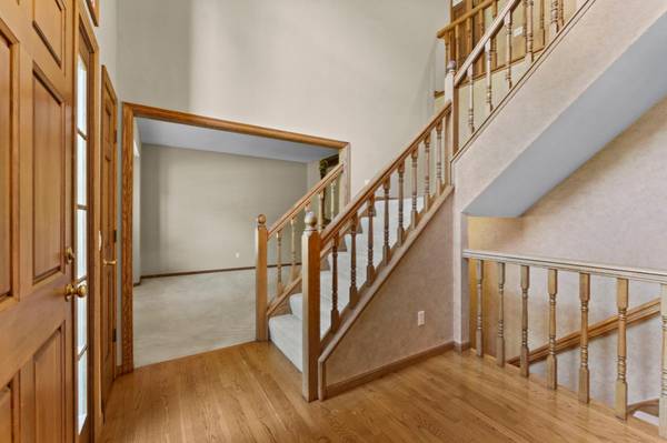 17707 Kingsbury CIR, Lakeville, MN 55044