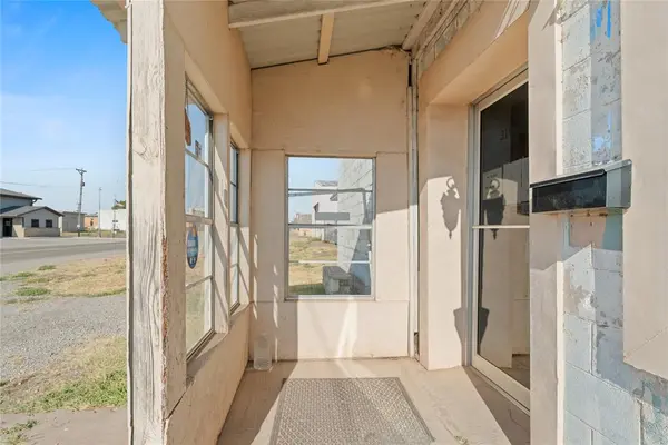 319 E Main ST, Watonga, OK 73772