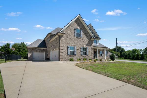 602 Ruby Oaks Ln, Murfreesboro, TN 37128