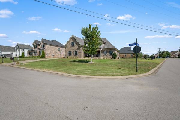 602 Ruby Oaks Ln, Murfreesboro, TN 37128