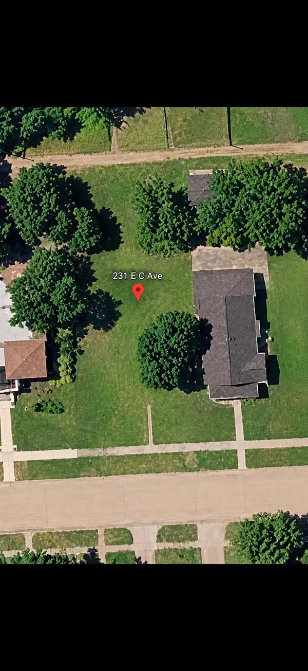 231 E C Avenue, Kingman, KS 67068