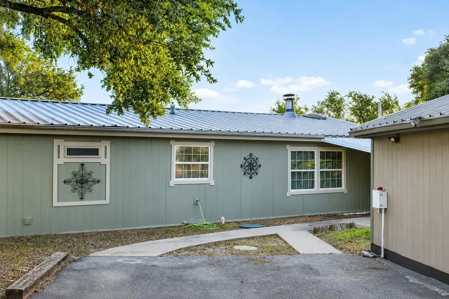 102 Crestview, Kingsland, TX 78639
