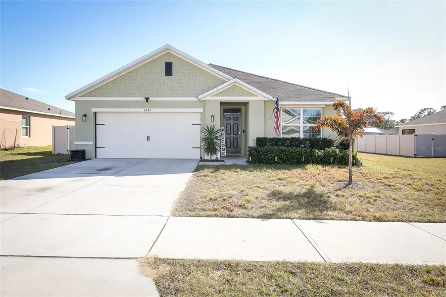 2657 GRAND CENTRAL AVE, Tavares, FL 32778