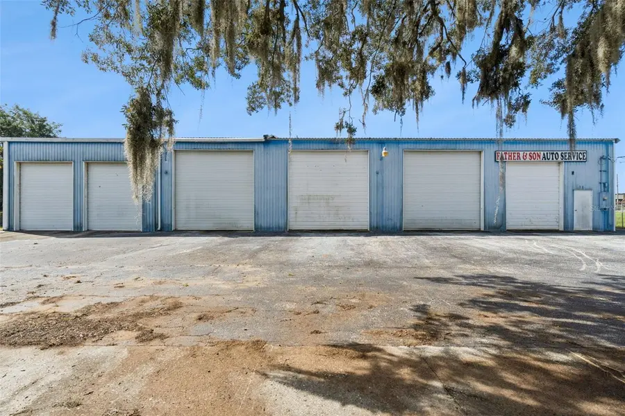 11 W MAGNOLIA ST, Davenport, FL 33837