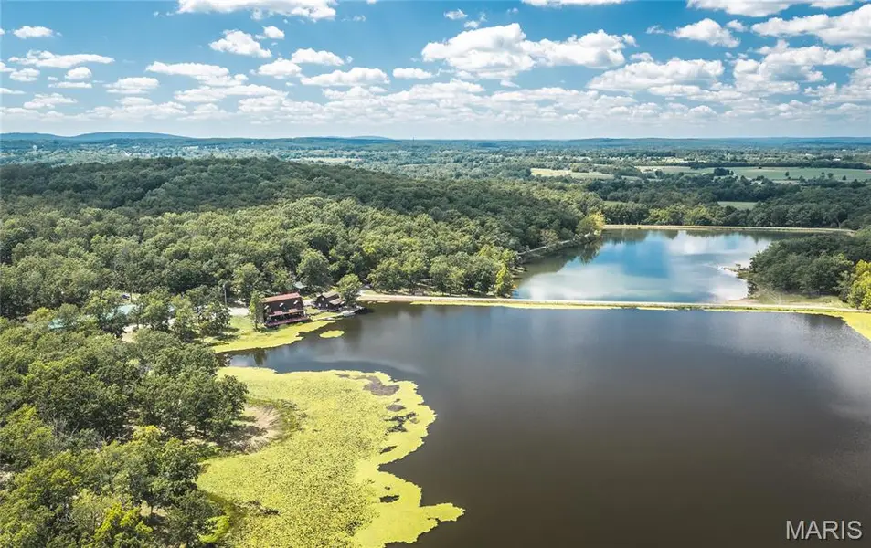 805 Vineyard lake RD, Bismarck, MO 63624