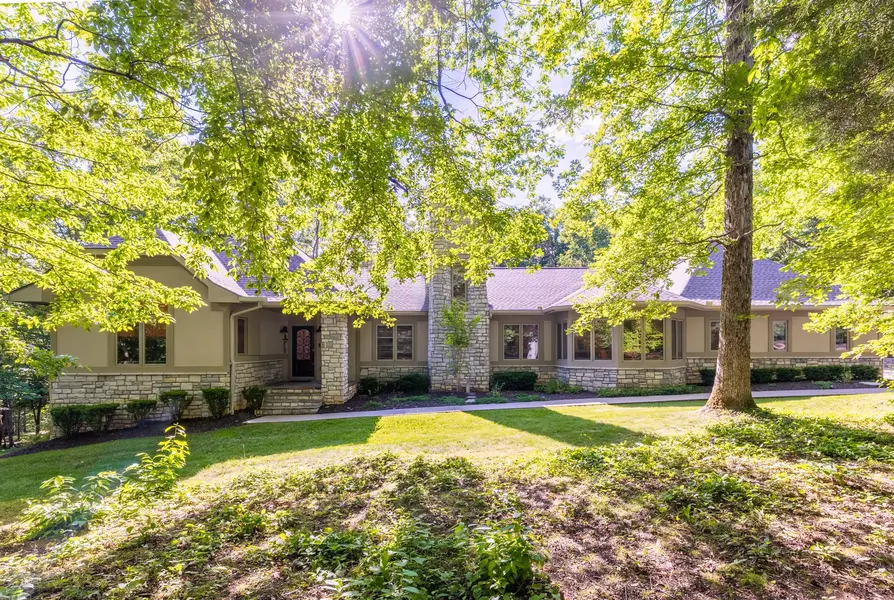 1003 Champion Hills Dr, Kingston Springs, TN 37082