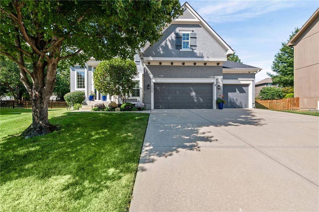 4808 W 158th PL, Overland Park, KS 66224