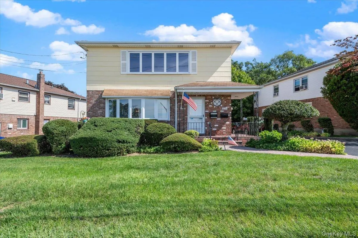 634 Broadway, Bethpage, NY 11714