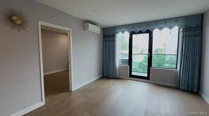 3258 105th ST #4G, East Elmhurst, NY 11369