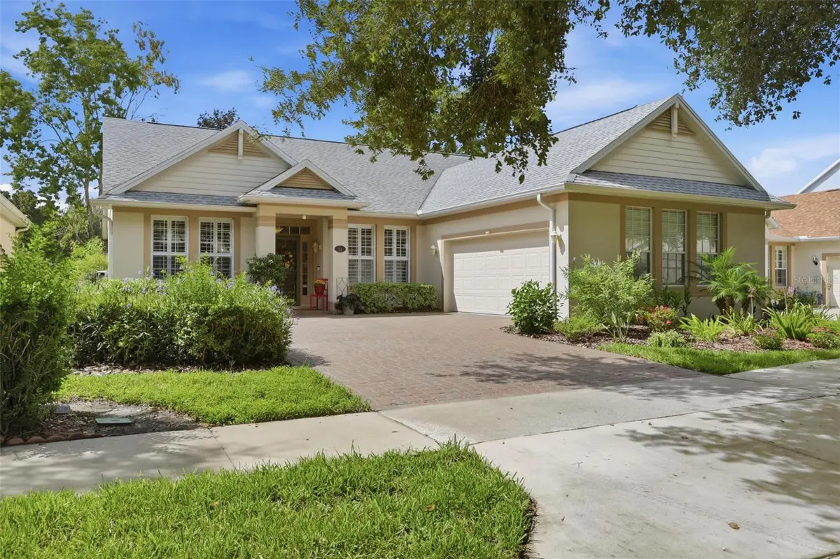 114 OVERTON GARDENS LN, Deland, FL 32724