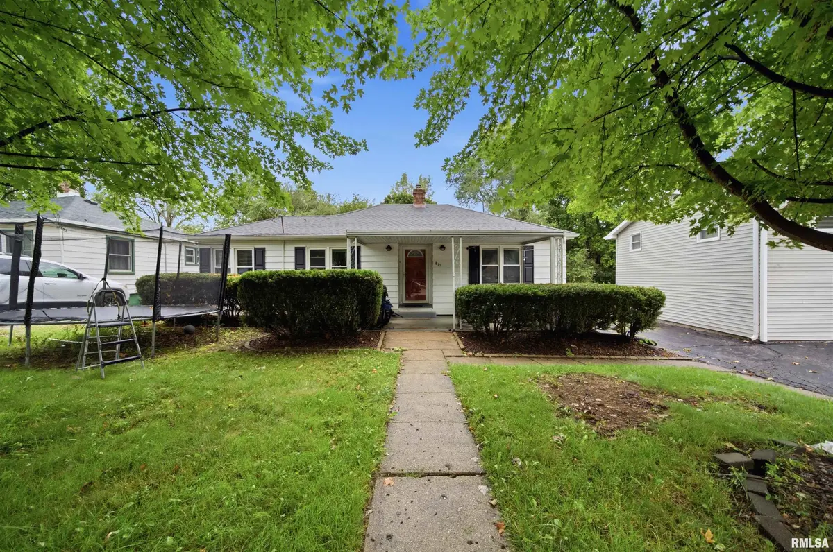 812 N FERNWOOD CIR, Peoria, IL 61604