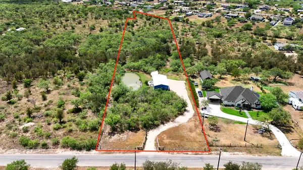 4001 Barth RD, Lockhart, TX 78644