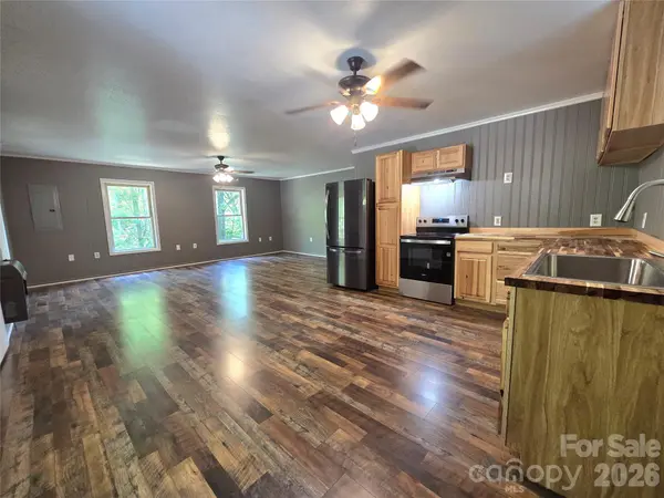 141 Silver Fox DR, Cullowhee, NC 28723