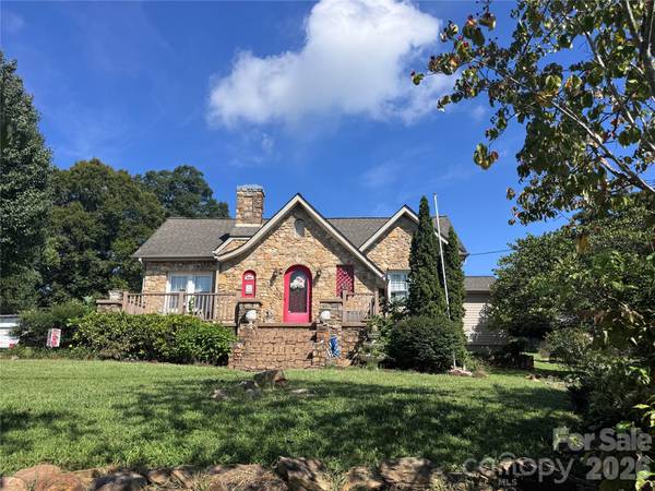 106 Myrtle ST, Morganton, NC 28655