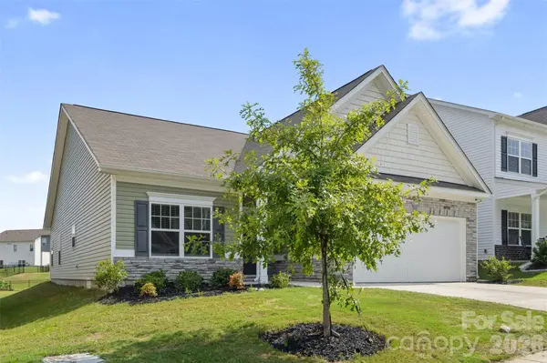 6043 Gala LN, Charlotte, NC 28215