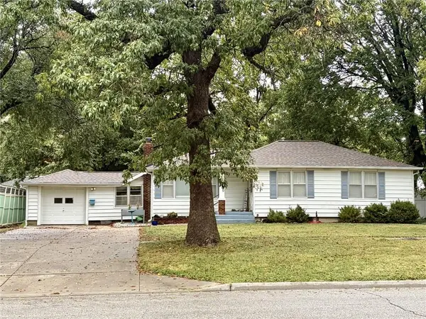 720 Neosho ST, Burlington, KS 66839
