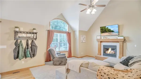 1006 S 14th ST, Louisburg, KS 66053