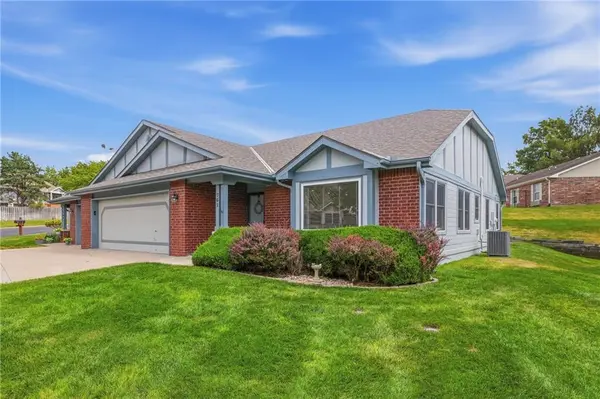 761 N Somerset TER, Olathe, KS 66062