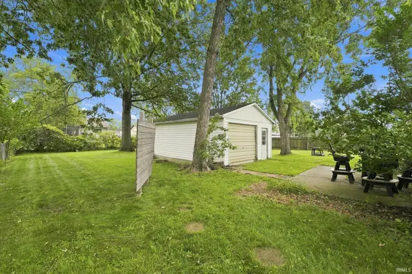 2614 Forest Valley DR, Fort Wayne, IN 46815