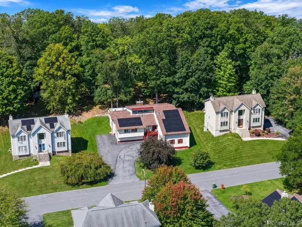 19 Davidge RD, Middletown, NY 10940