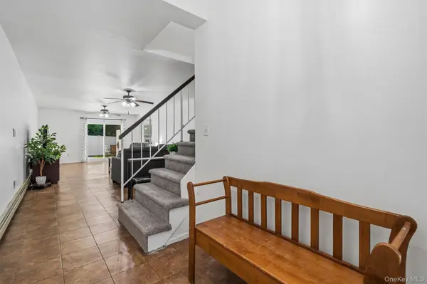 190 Country Club DR, Florida, NY 10921