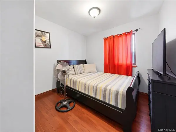 1027 E 231st ST, Bronx, NY 10466