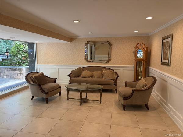 43-25 Douglaston Parkway #4E, Little Neck, NY 11363