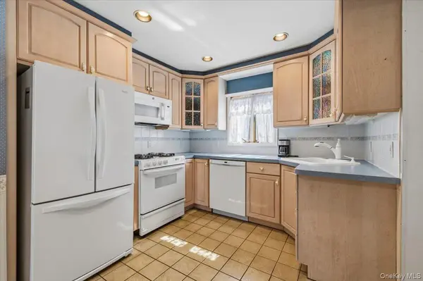 634 Broadway, Bethpage, NY 11714