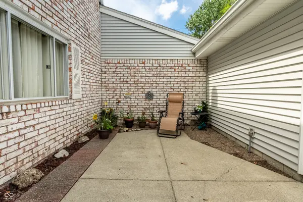 7609 Vintage CT, Indianapolis, IN 46226