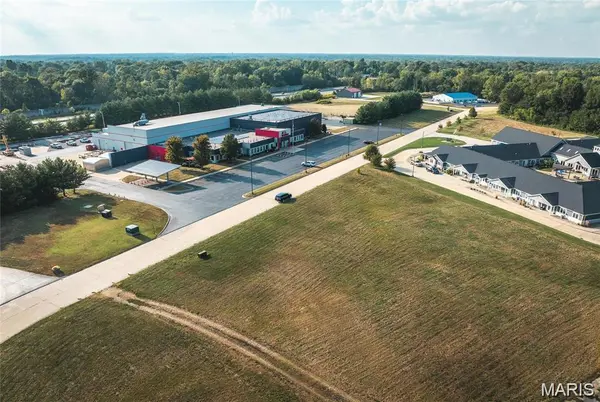 300 Mechanical Drive DR, Bethalto, IL 62024